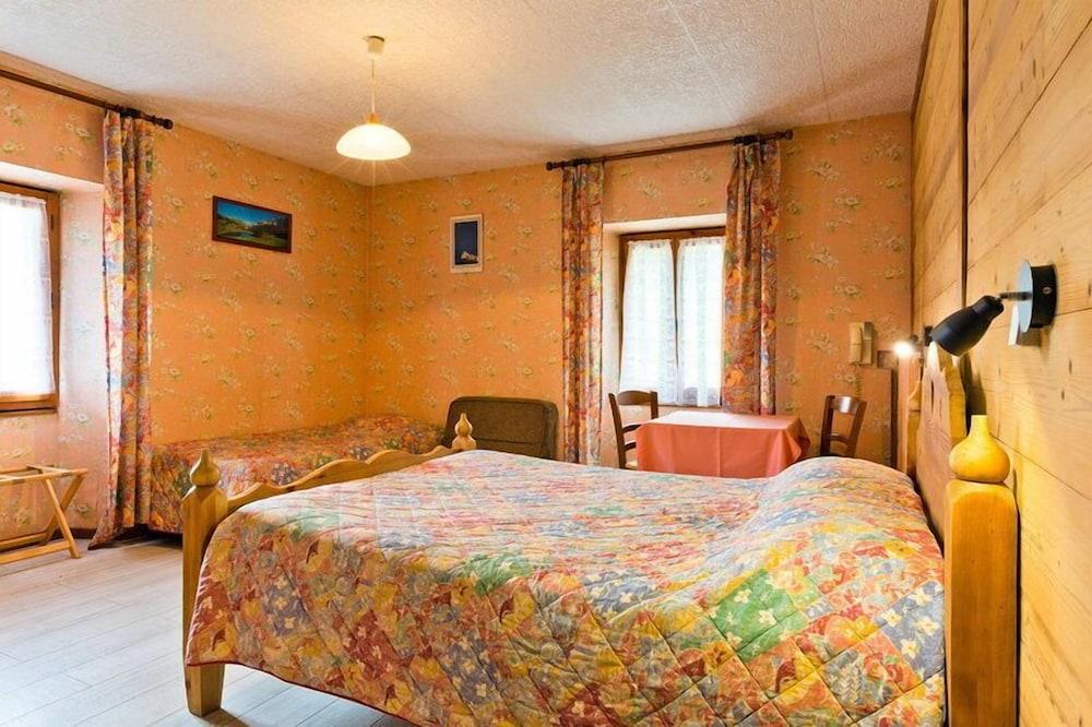 Aux Touristes Hôtel Restaurant