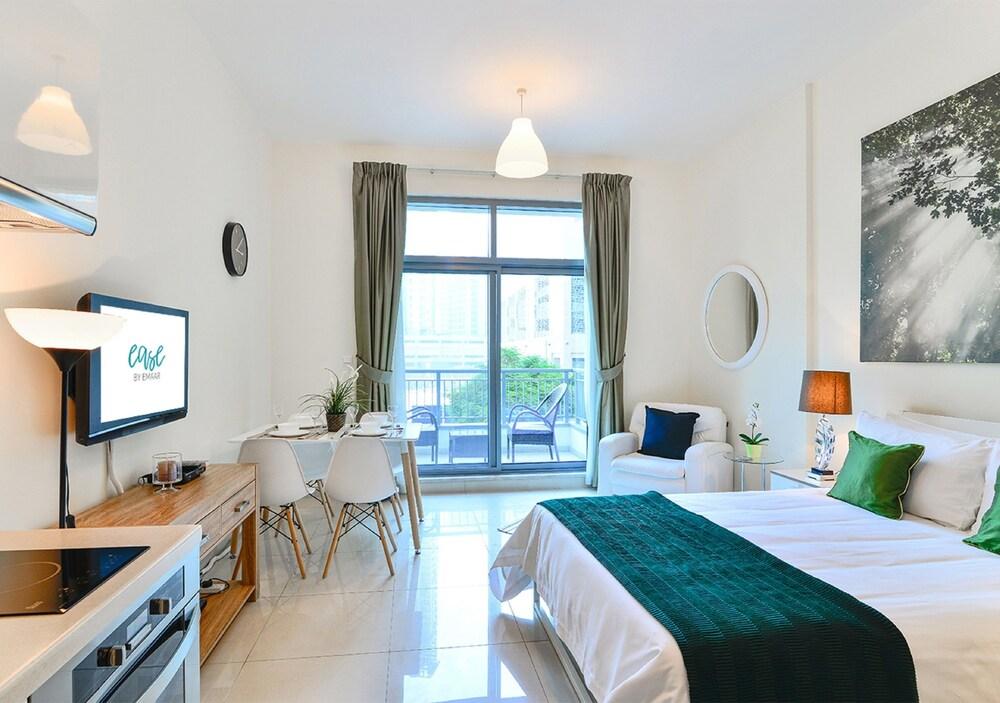 Rainforest Studio - Ease by Emaar