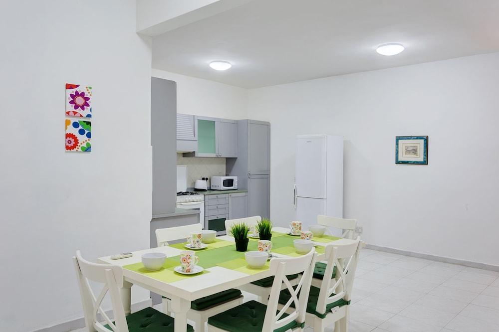 Seafront Apartment in Sliema wt Breathtaking Views