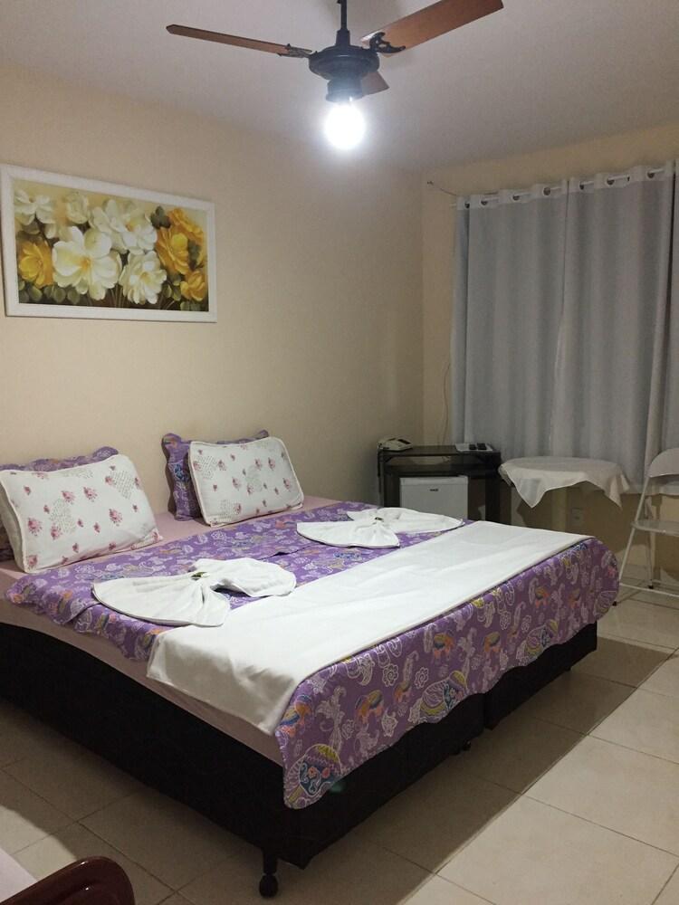 Pousada Marinho Society