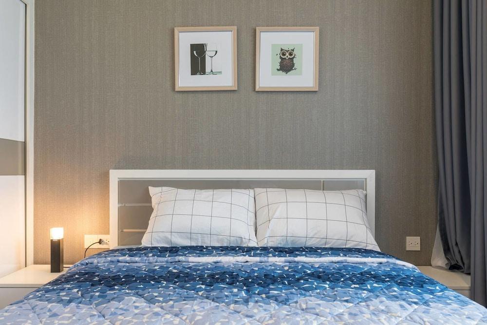 Andy Apartment at Icon 56