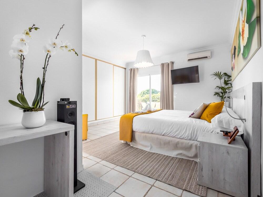 Jazmines & Moras Boutique Villa