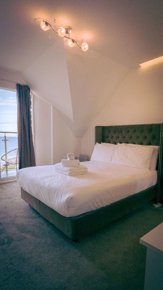 OYO Newquay Beach Hotel