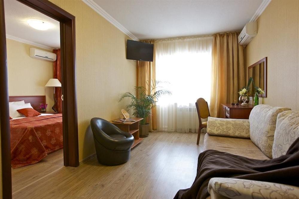 Okhotnik Hotel & Spa