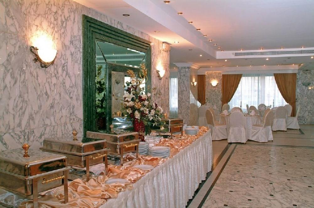 Ambassador Suites Jeddah