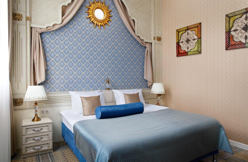 Glavnye Narzanye Vanny