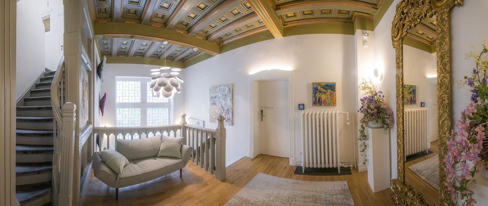 Blumeins - Das Refugium