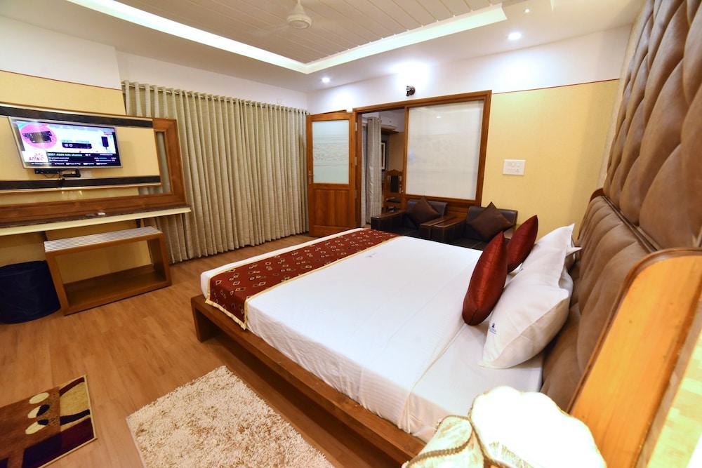 Hotel Vashanth Krishna