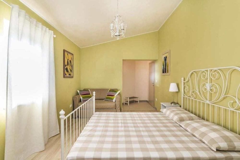 Apartments & Rooms Buoni Amici