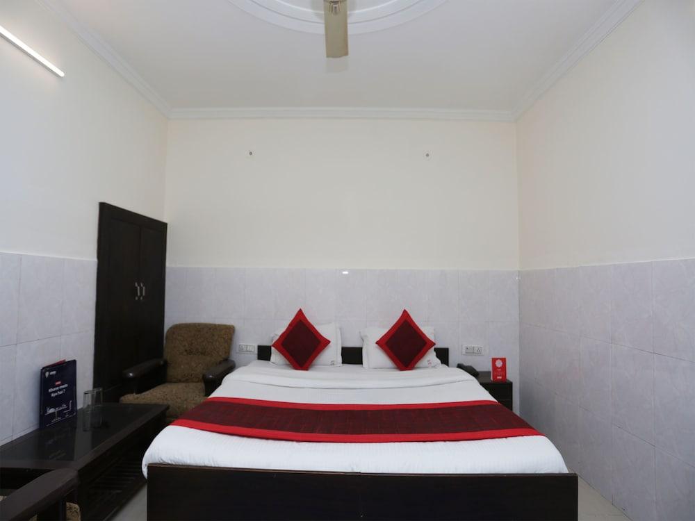 OYO 12868 Hotel City Lite