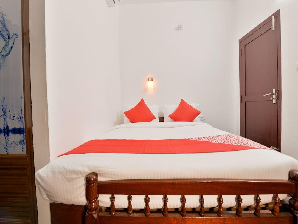 OYO 15562 AAR Palmyra Regency