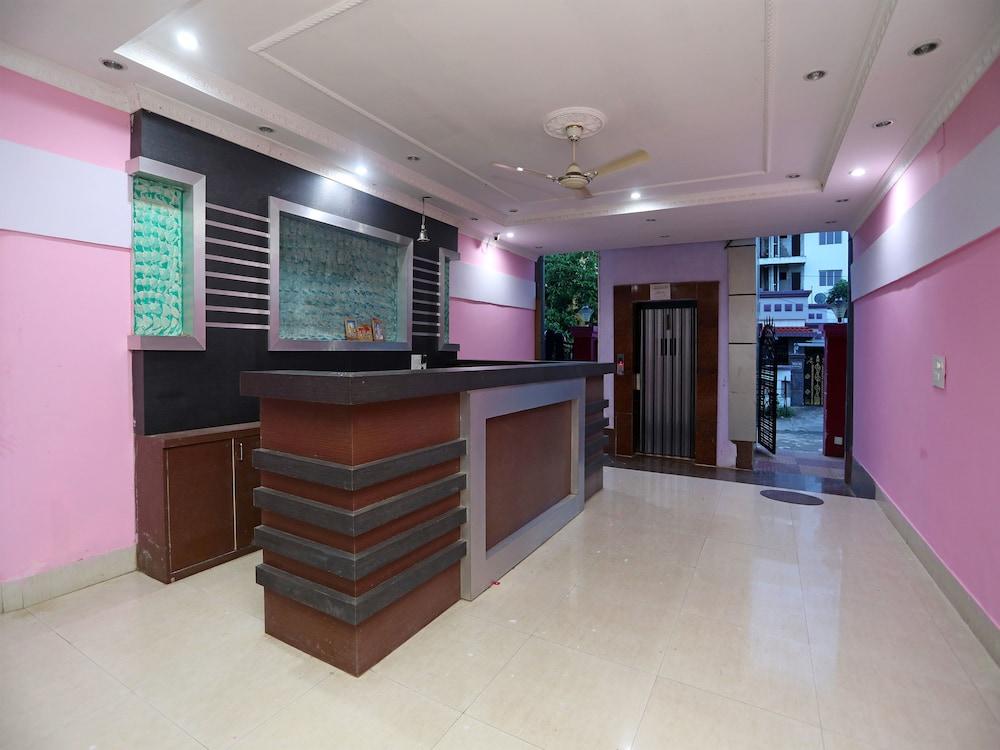 OYO Flagship 12005 Days Inn