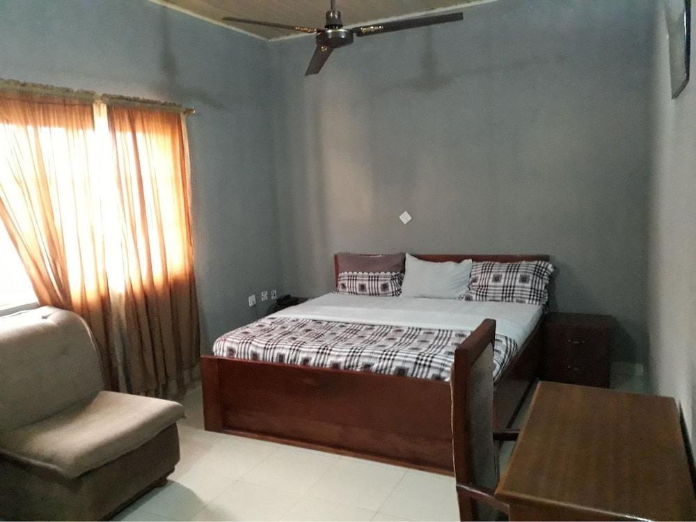 Filbon Hotel & Gardens