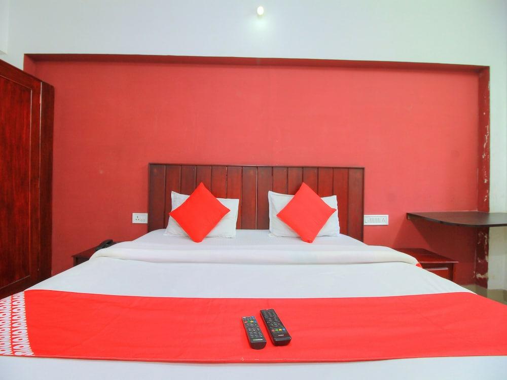 OYO 15479 Vista Suites Kalatty