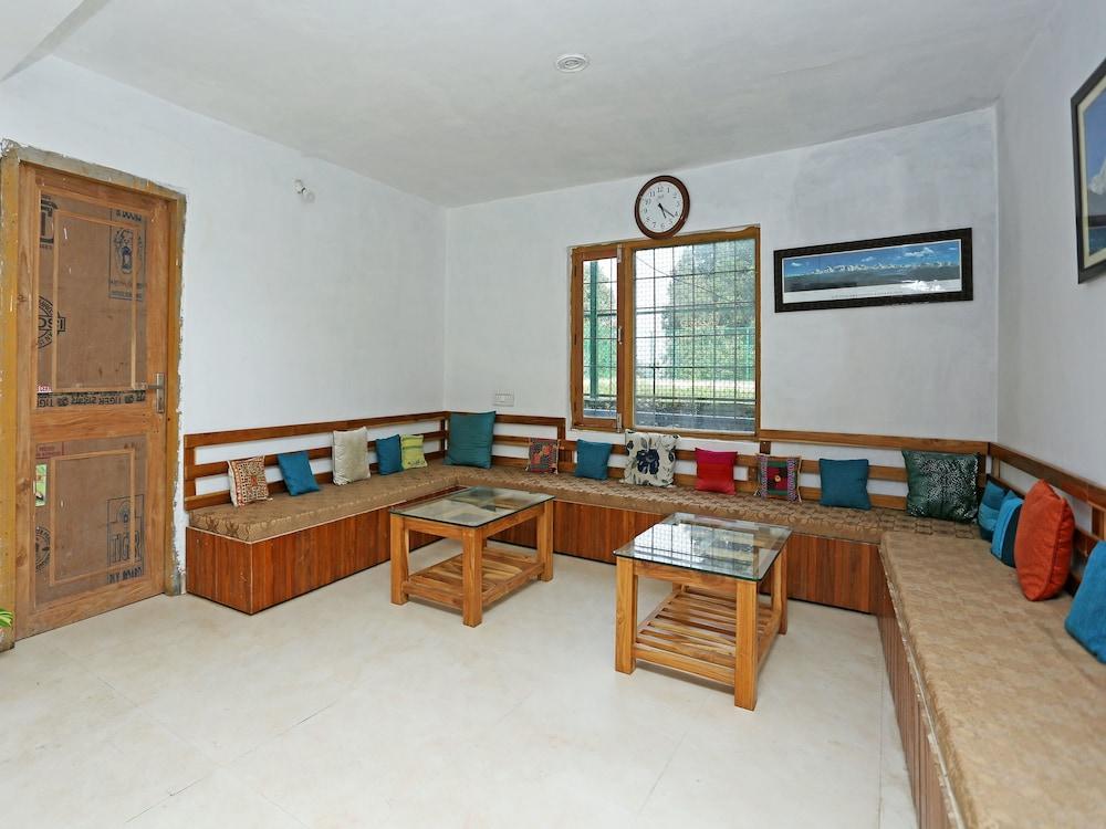 OYO 16895 Holiday Homes