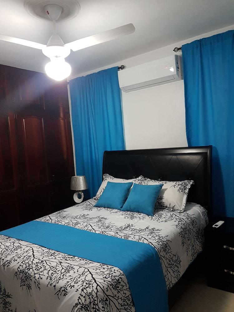 Apartamento hotel la Española