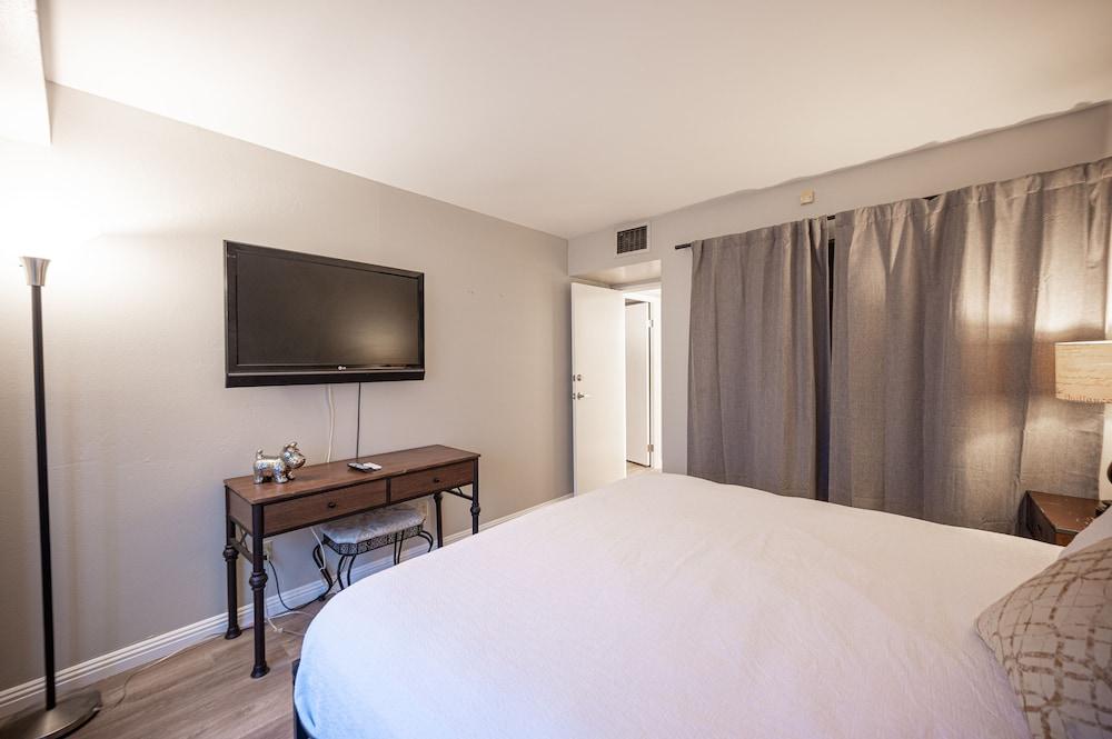 Stay Together Suites 2BD2B Apartment