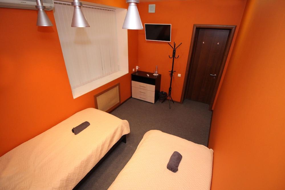 Homebox Capsule Hotel
