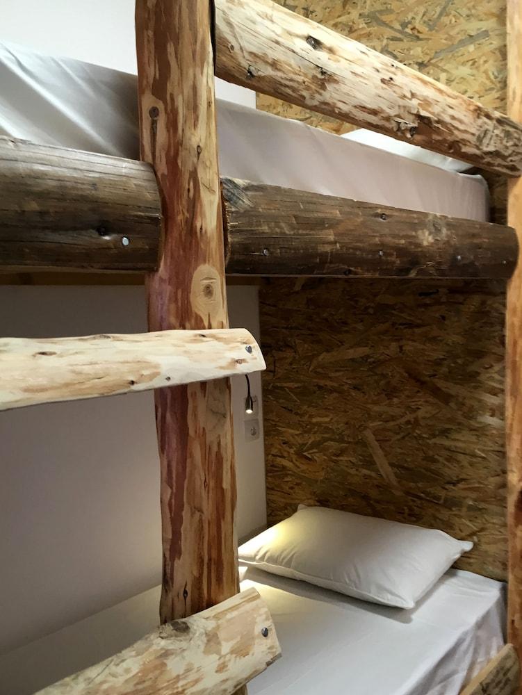 Tithora Athens Hostel