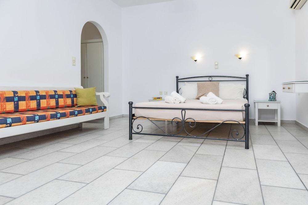 Depis studios & apartments