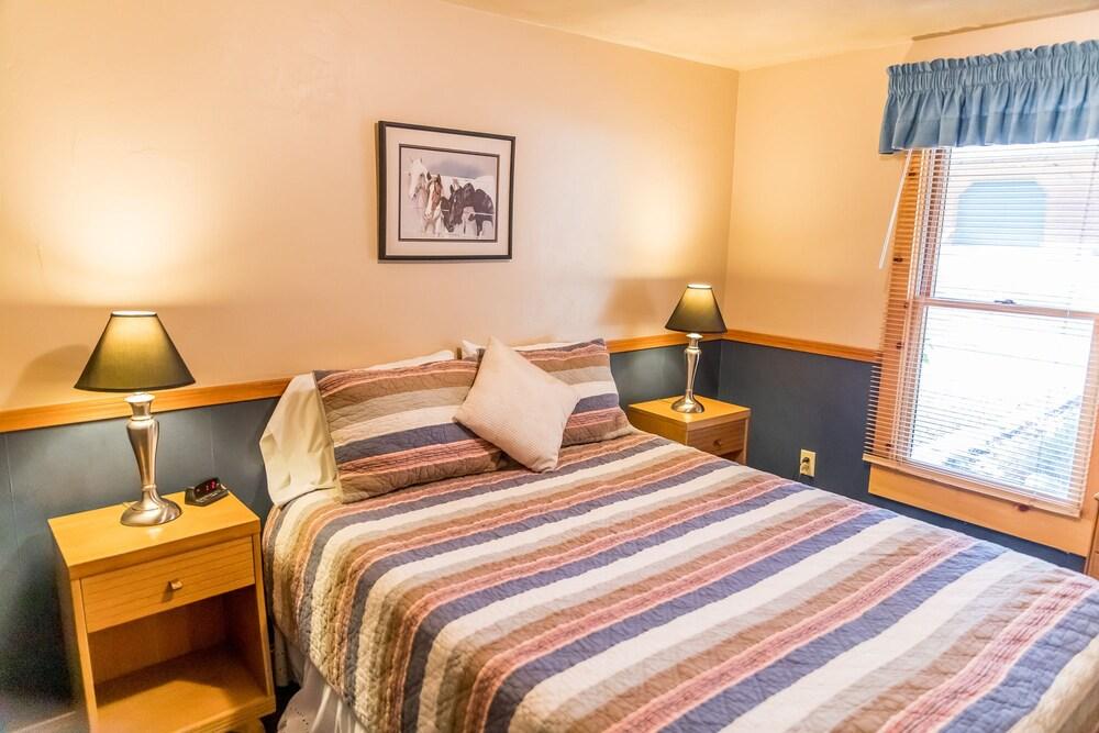 Ruidoso Lodge Cabins