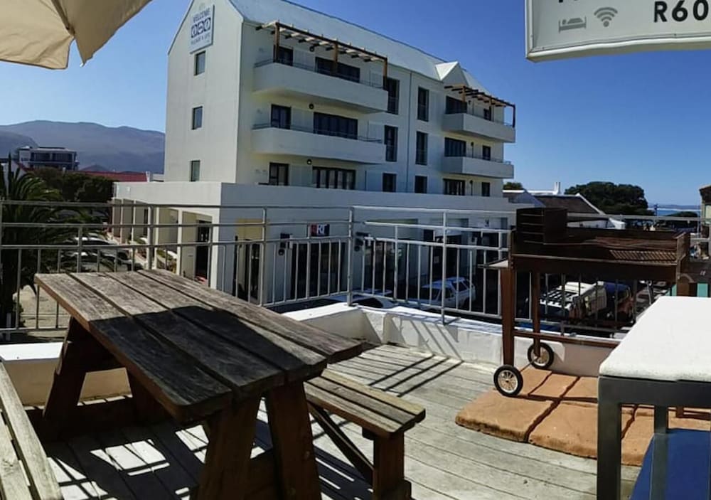 Zzzone Boutique Hostel