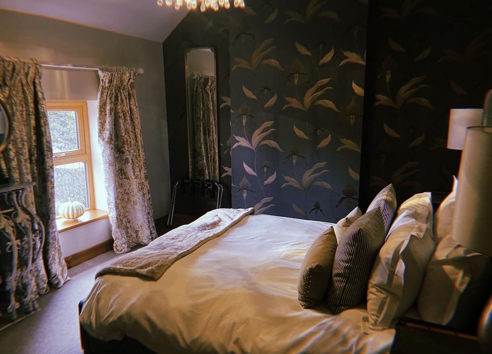 The Queens at Horton