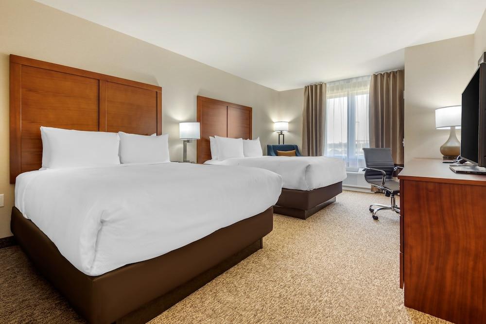 Comfort Inn & Suites