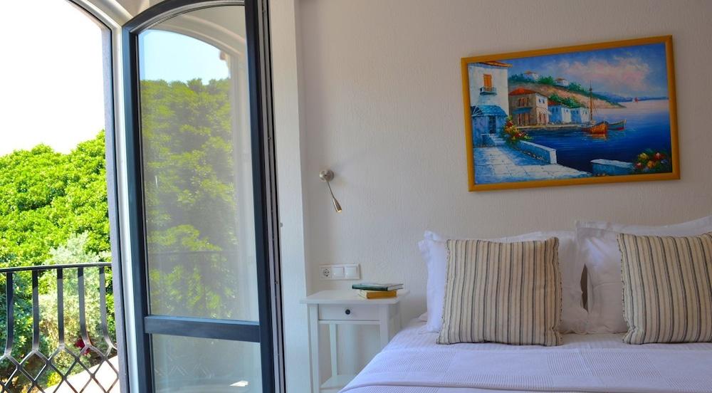 Sybelle Suites by Villa Safiya