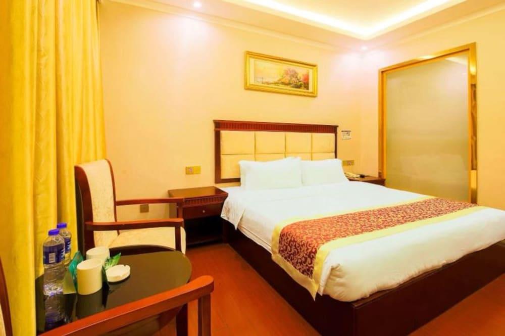 Dongming Hotel Shenzhen Pingzhou Branch
