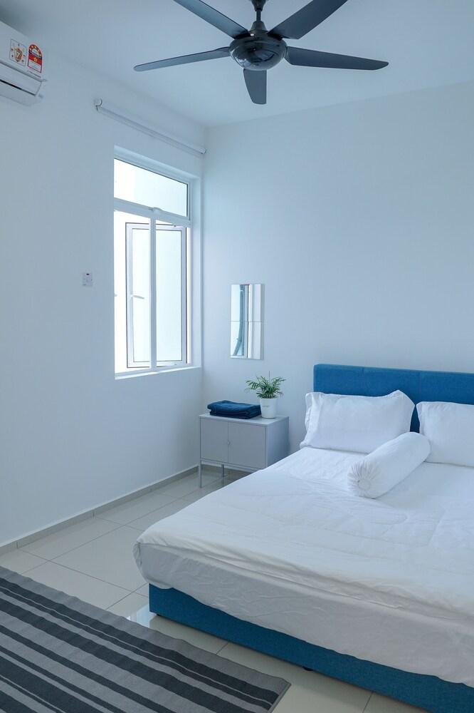 The Khailily's Guest