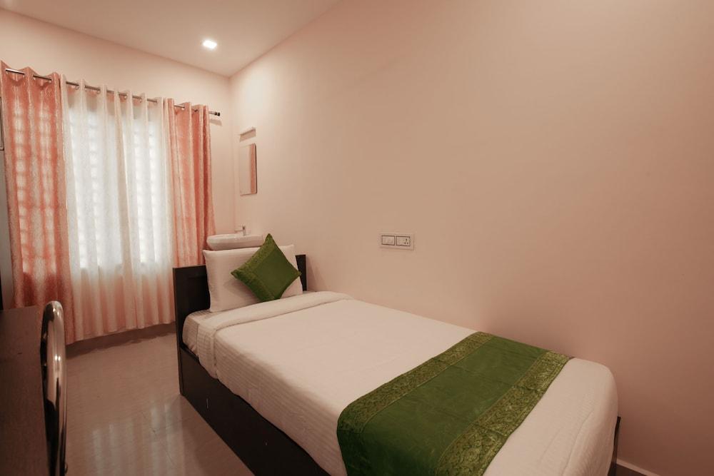 Treebo Trip Zion Plaza