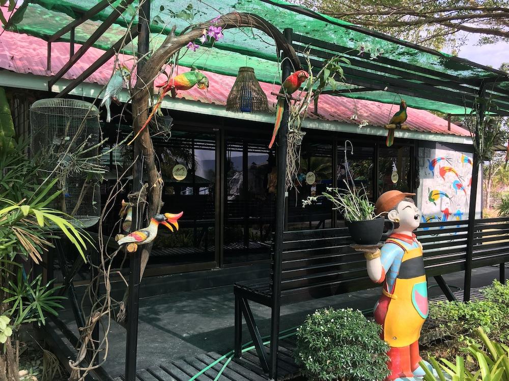 Suannamphukradueng Resort and Hotel