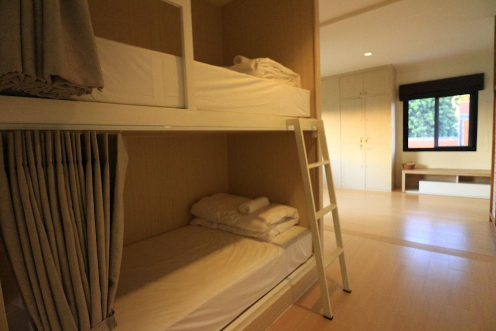 Baan Ploy in - Adults Only