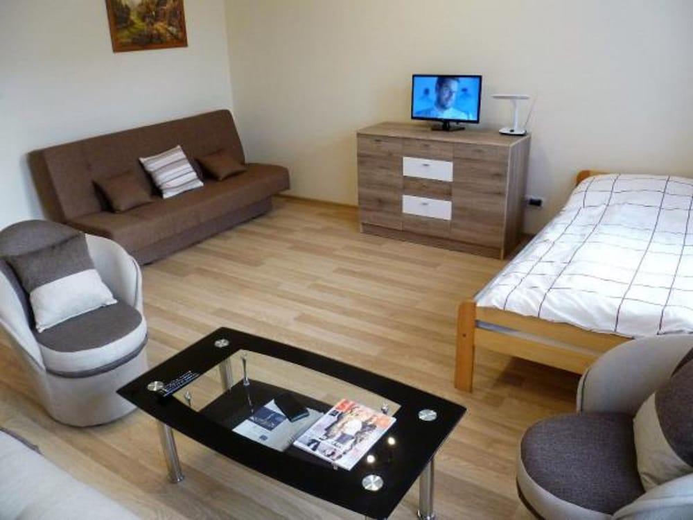 Energy House Apartments