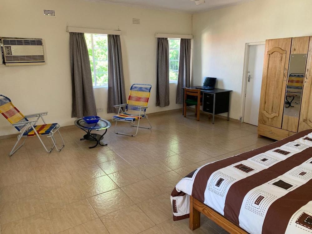 Namiyasi Lake Cottage