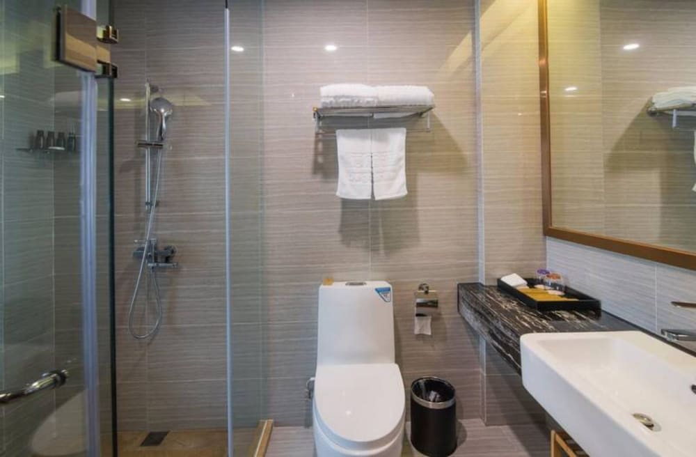 CNHOL Radient Hotel (Shenzhen Qianhai Branch)