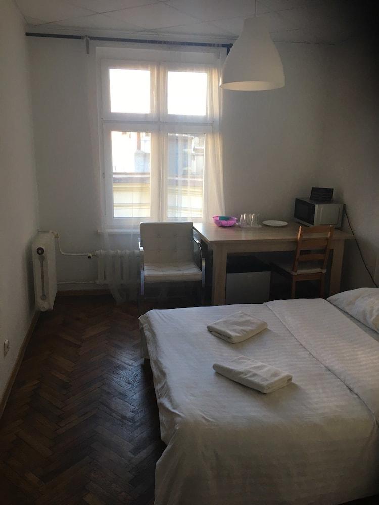 Historic Torun Central Rooms