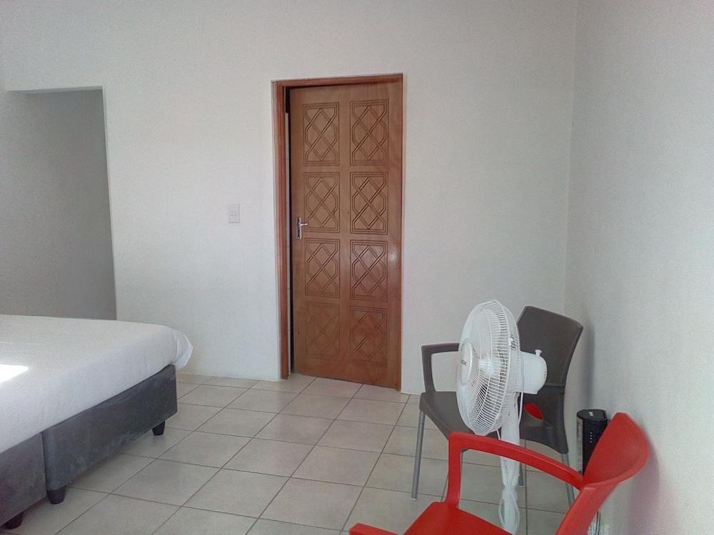 Hazyview Buffalo Game Lodge