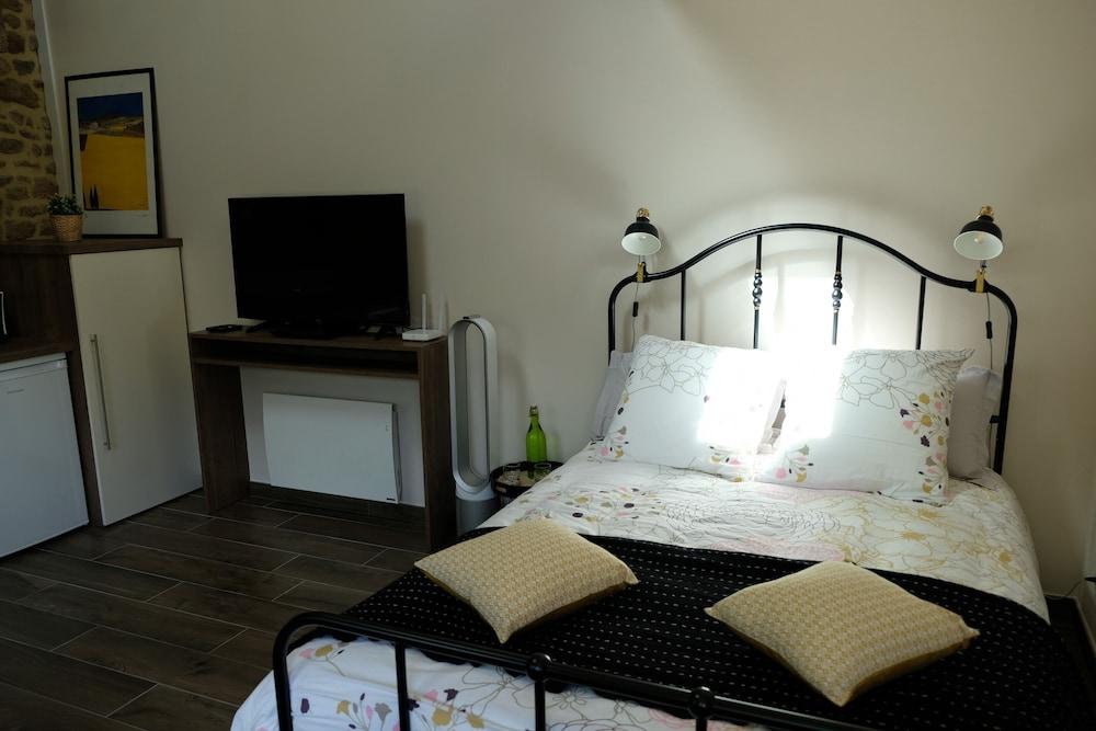 La Maison Jaune à la Janaie