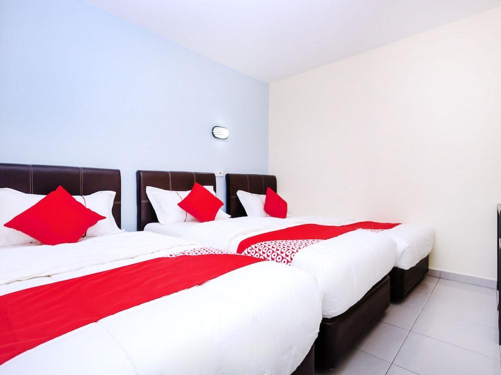 Super OYO 494 EG Hotel