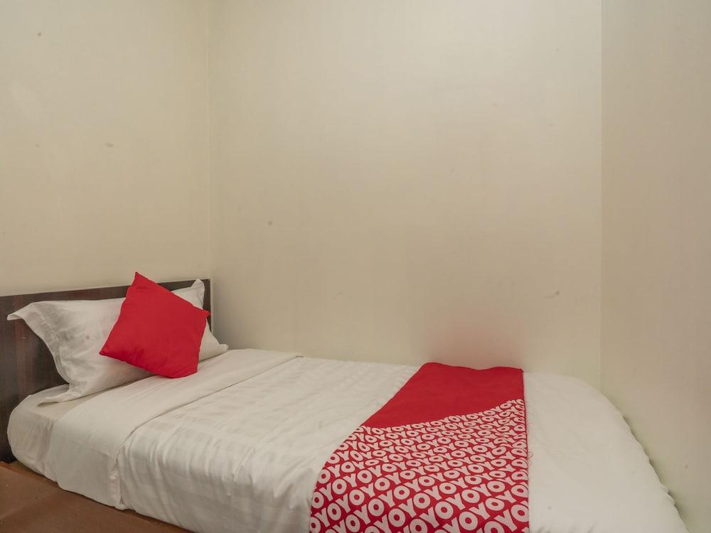 Fully Hotel Desa Tebrau