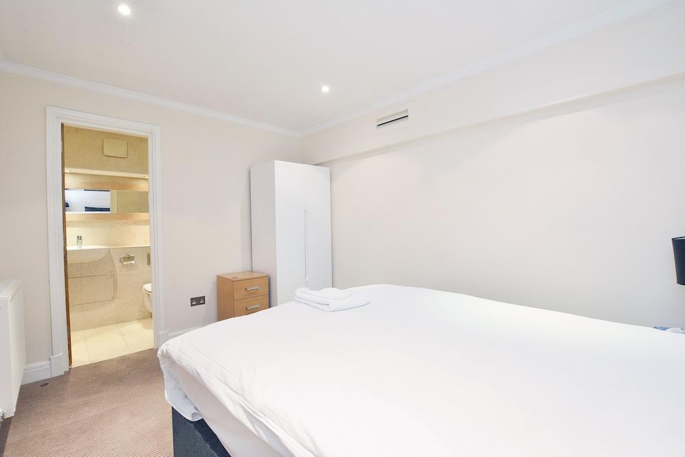 William Mews Townhouse