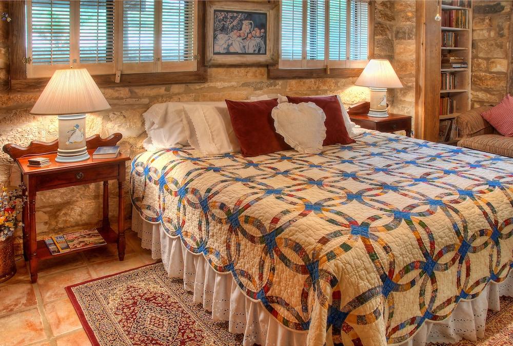 Kuebler Waldrip Haus B&B