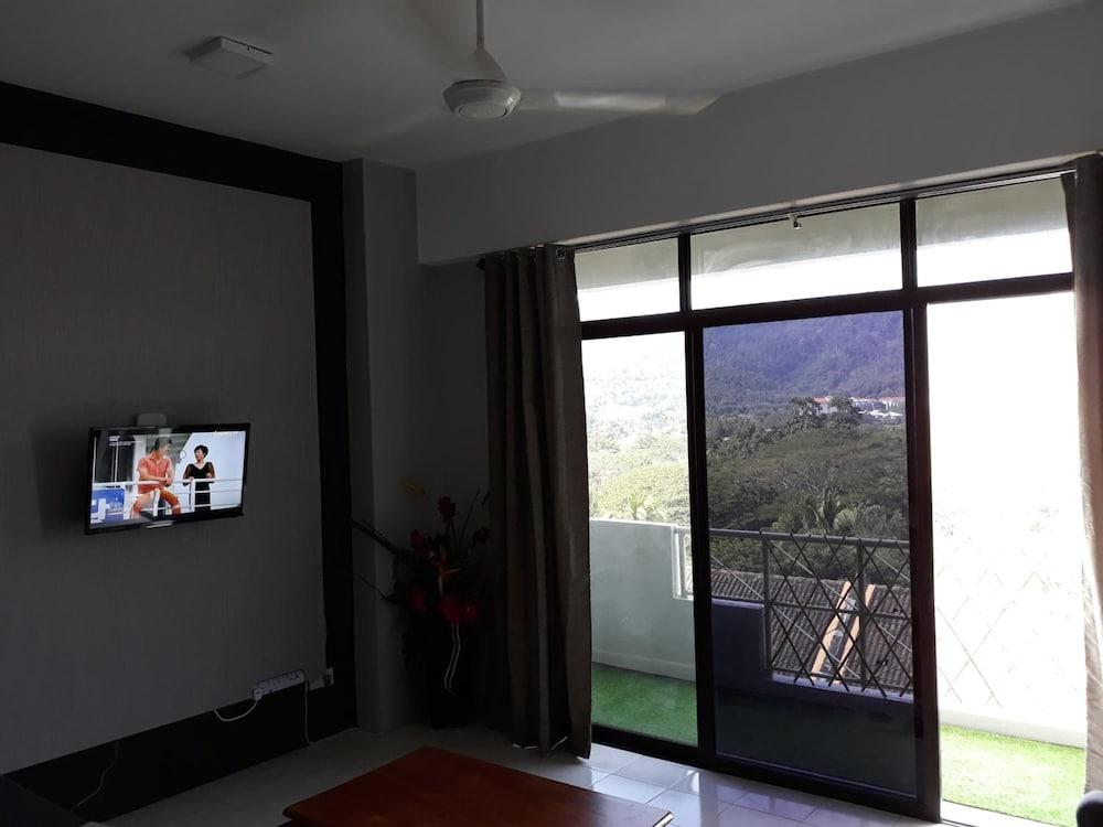 MODEST Studio Apartment