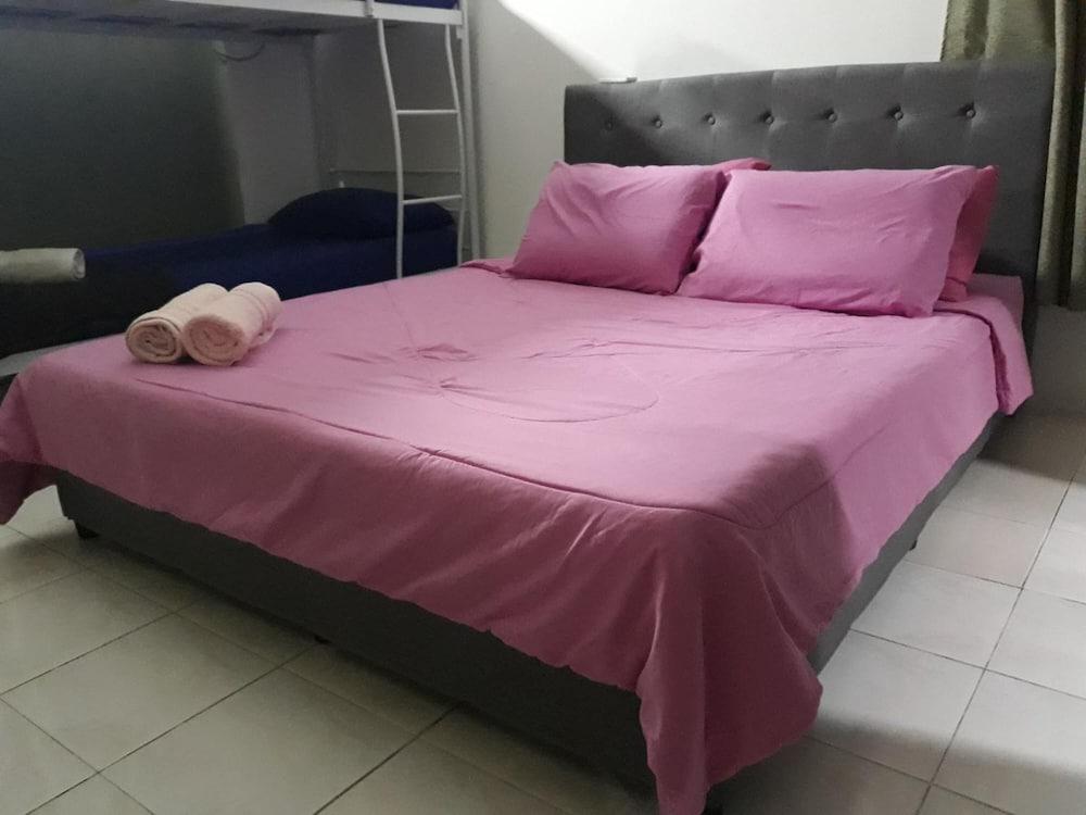 MODEST Studio Apartment