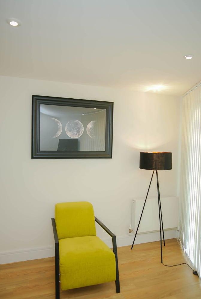 Executive 2 Bed Apartment