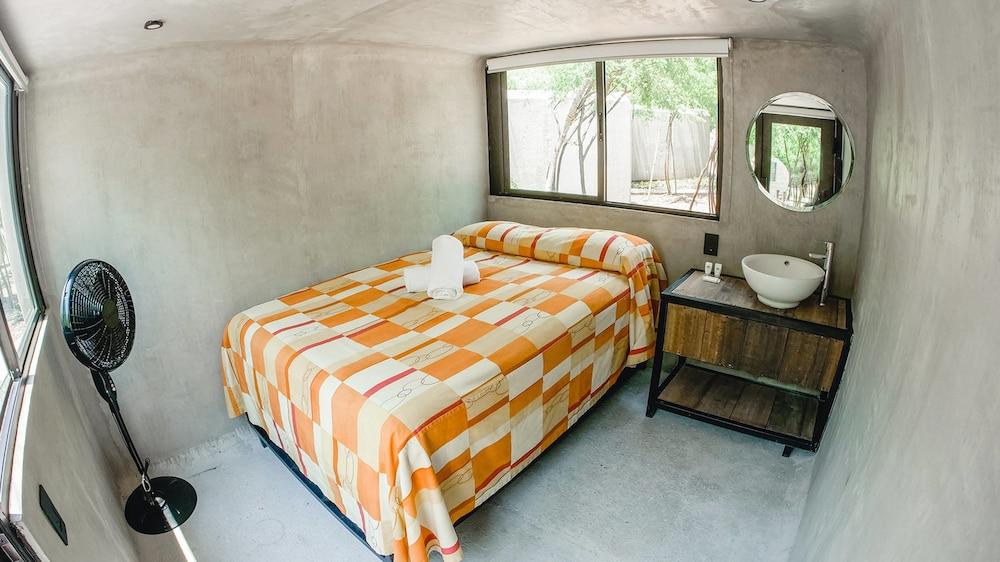 Kubhotel by El Rollo