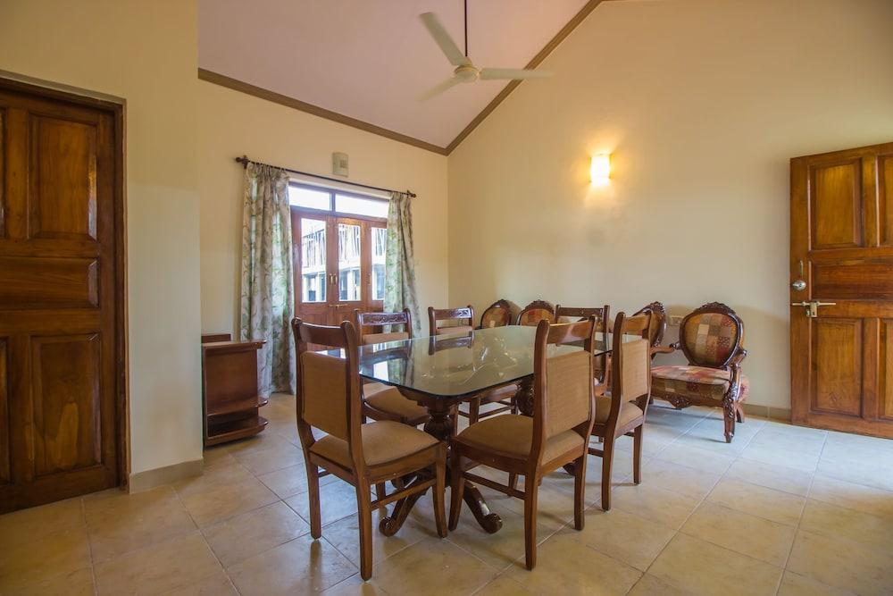 OYO 18705 Home Elegant 2BHK Parra