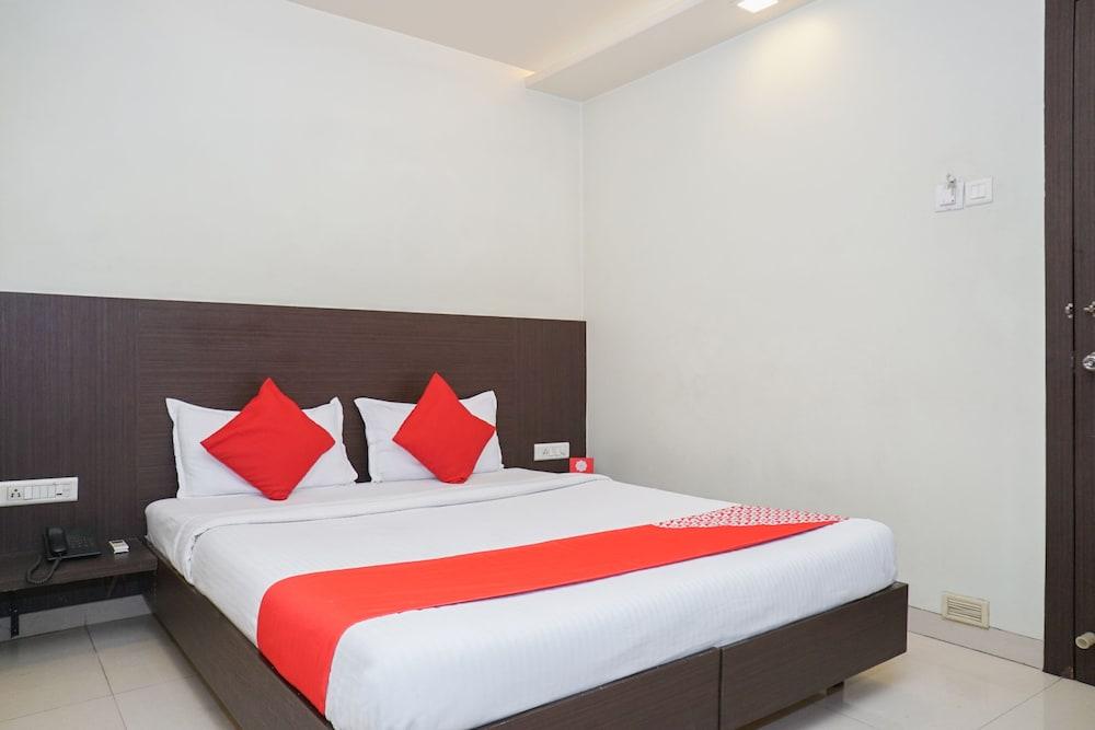 OYO 3452 Hotel Coconut Grove